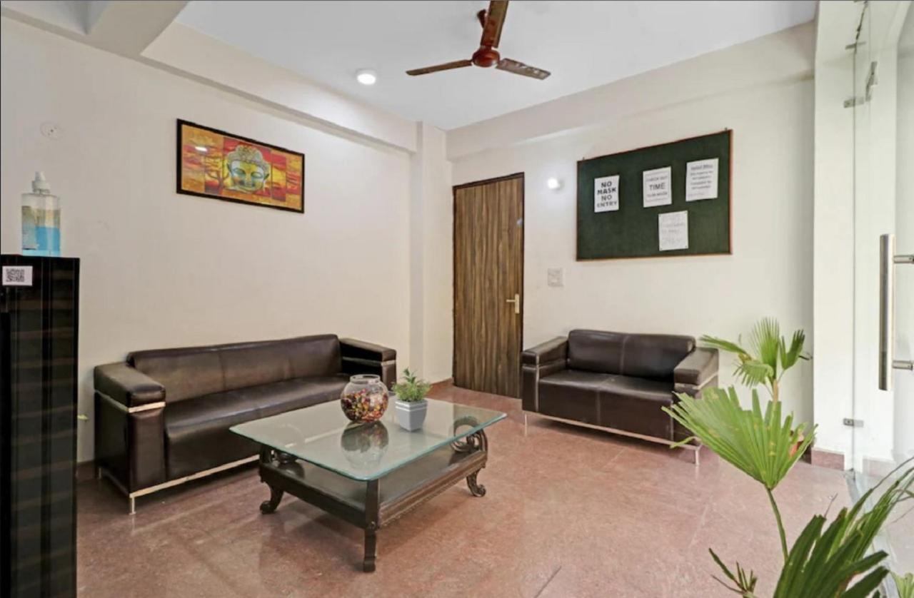 Hotel Noida Continental At Noida City Center Exteriör bild